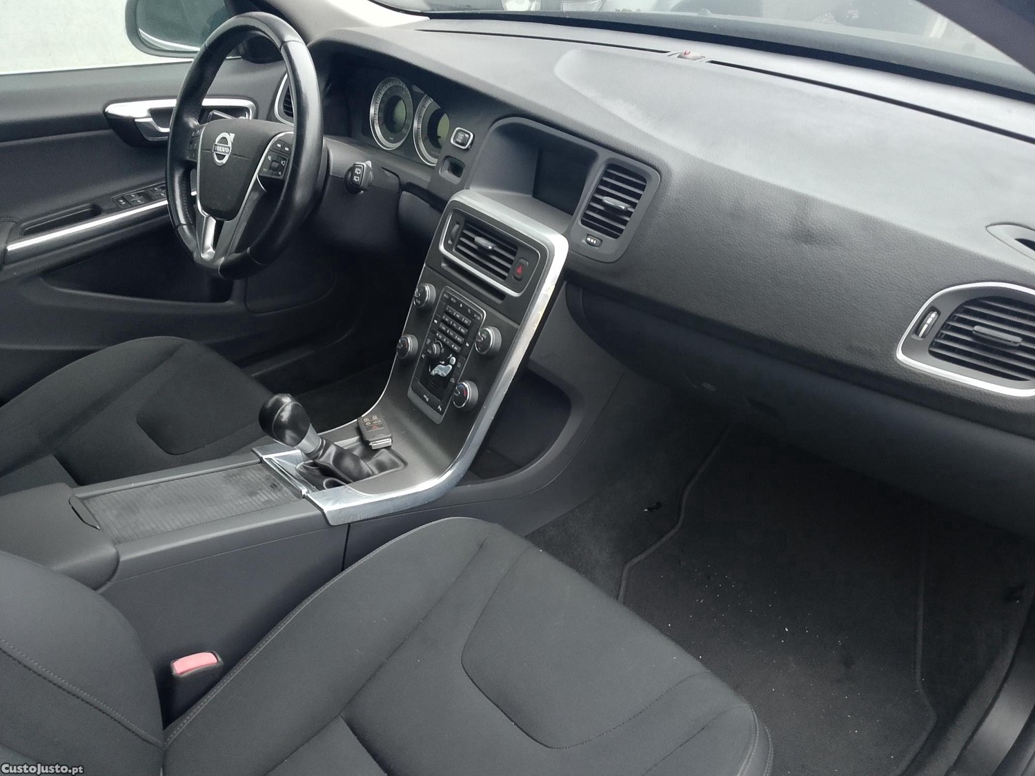 Volvo V60 2.0 D3 - 12 foto 4
