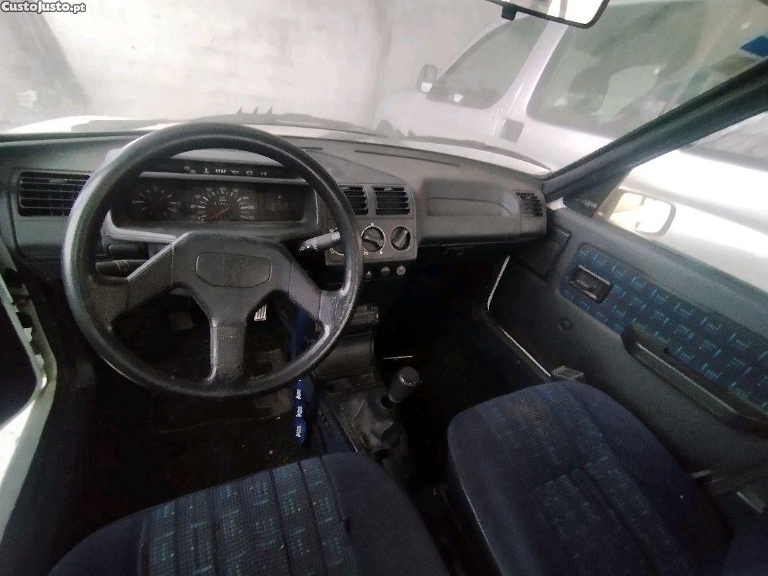 Peugeot 205 1.8 D - 94 foto 5