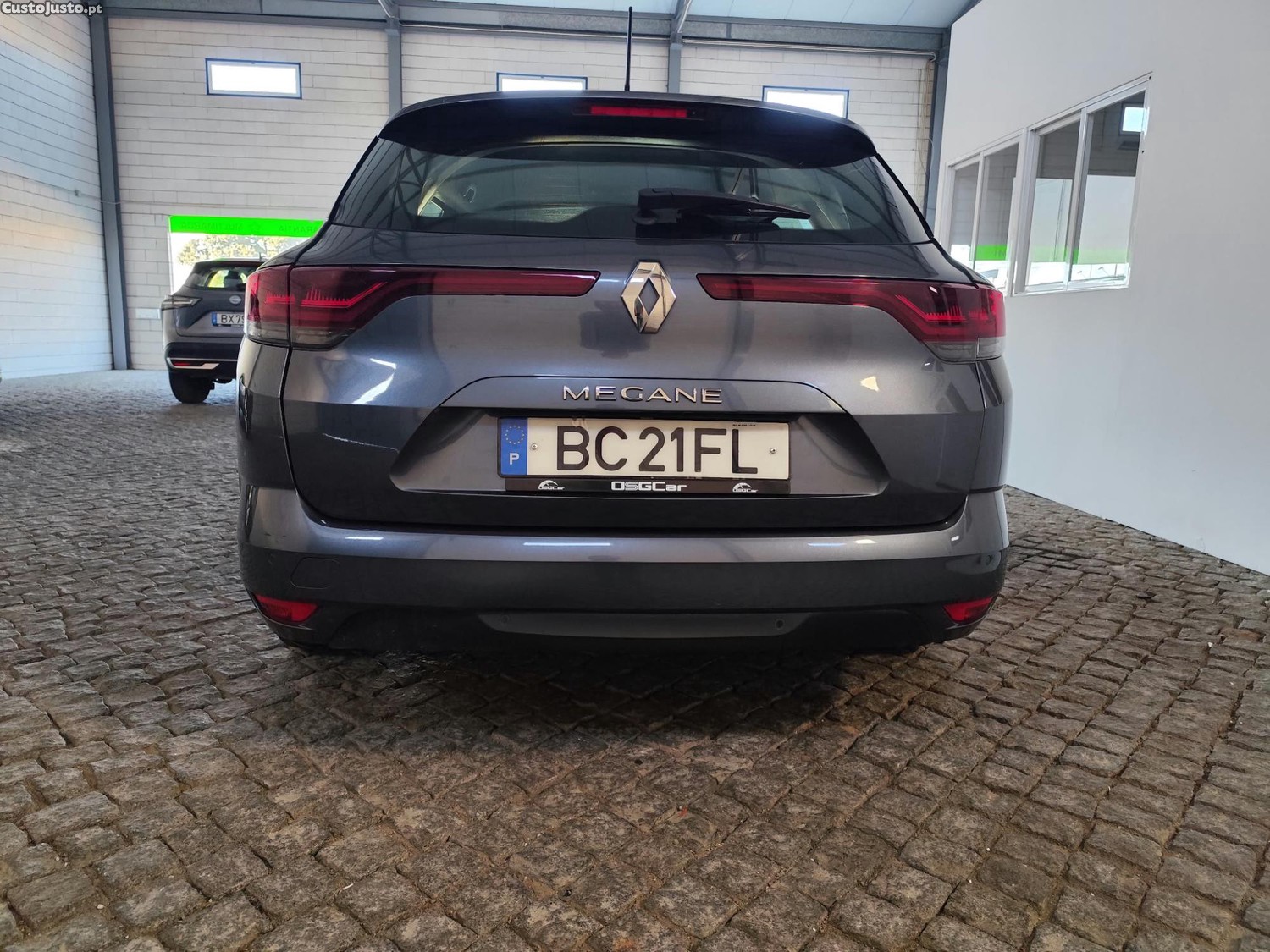 Renault Mégane SPORT TOURER 1.5 BLUE dCi EQUILIBRE - 23 — photo 4