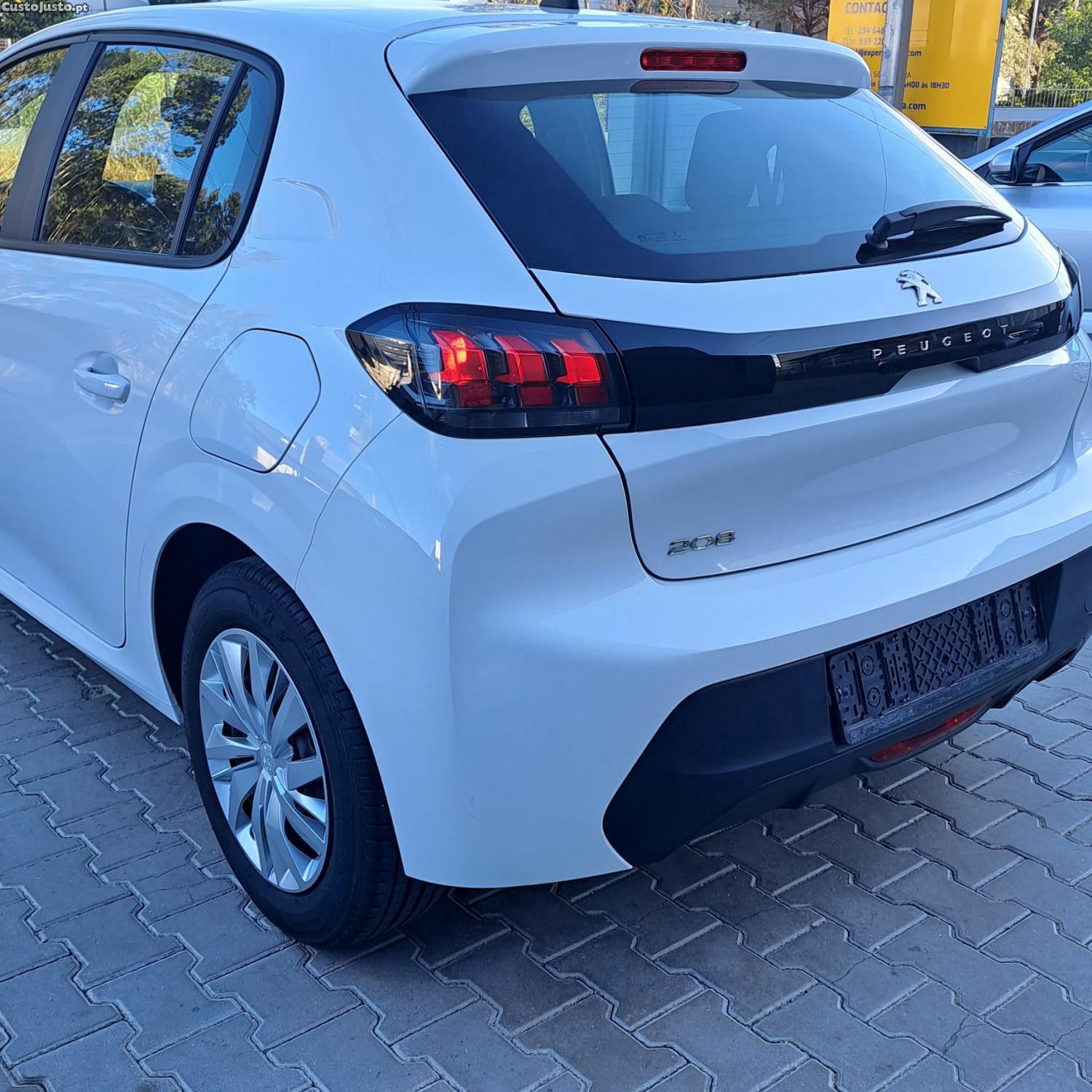 Peugeot 208 1.2 PureTech Active - 22 — photo 3