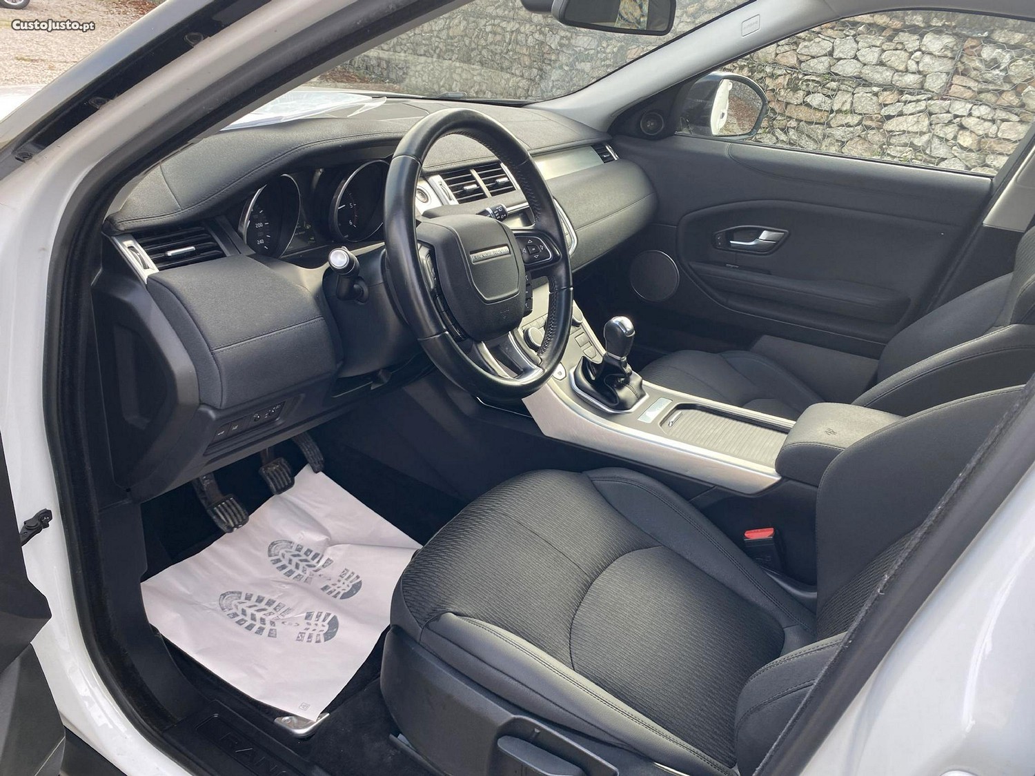 Land Rover Evoque 2.0 eD4 SE — fotografia 8