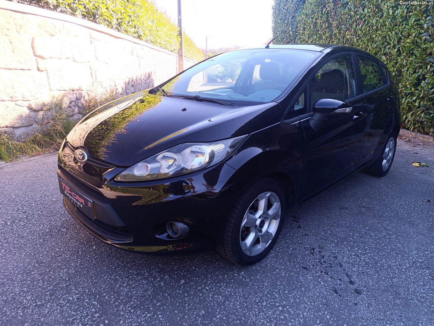 Ford Fiesta 1.200 iAC — fotografia 7