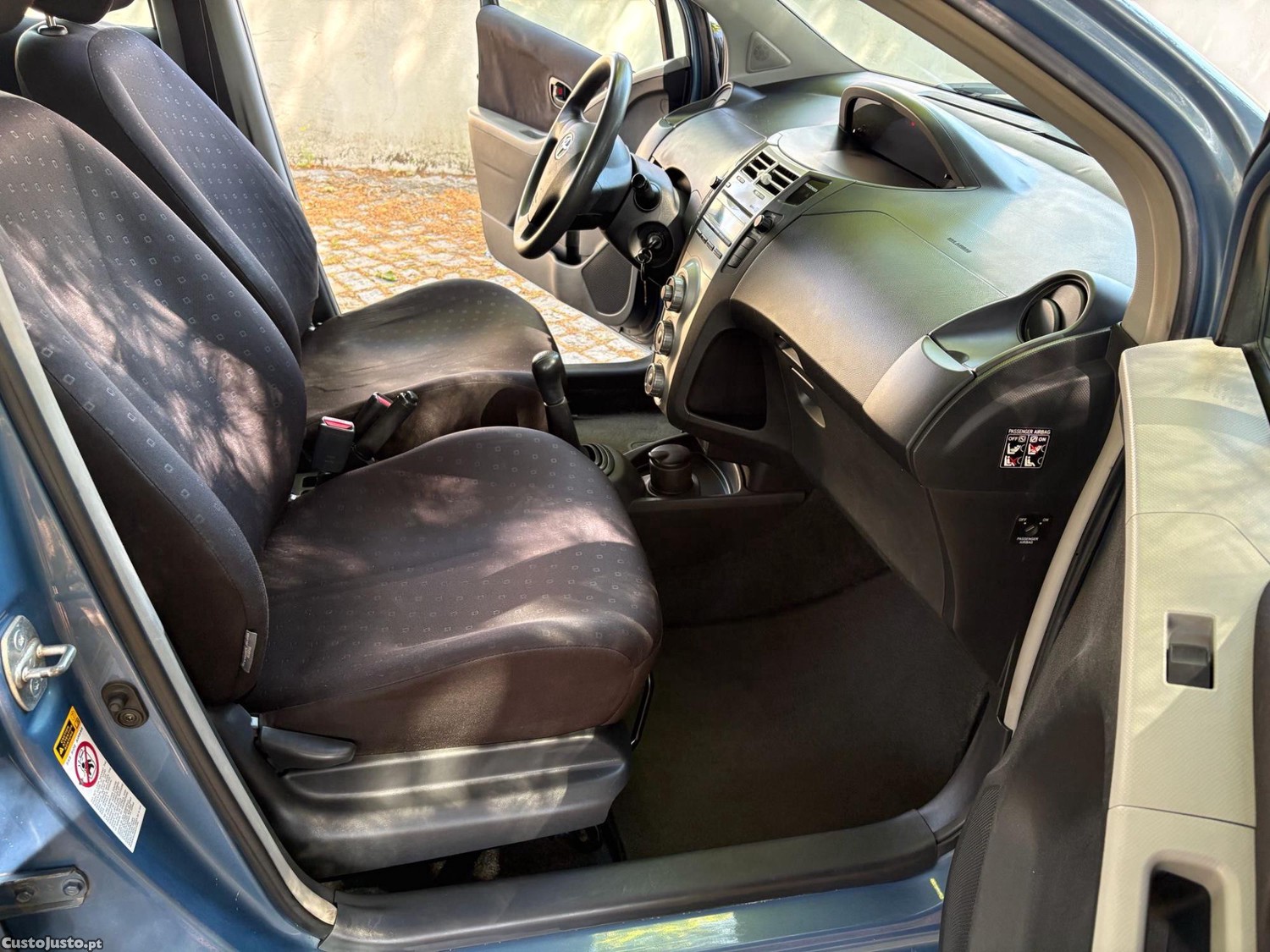 Toyota Yaris 1.0 cilin iuc barato — fotografia 4
