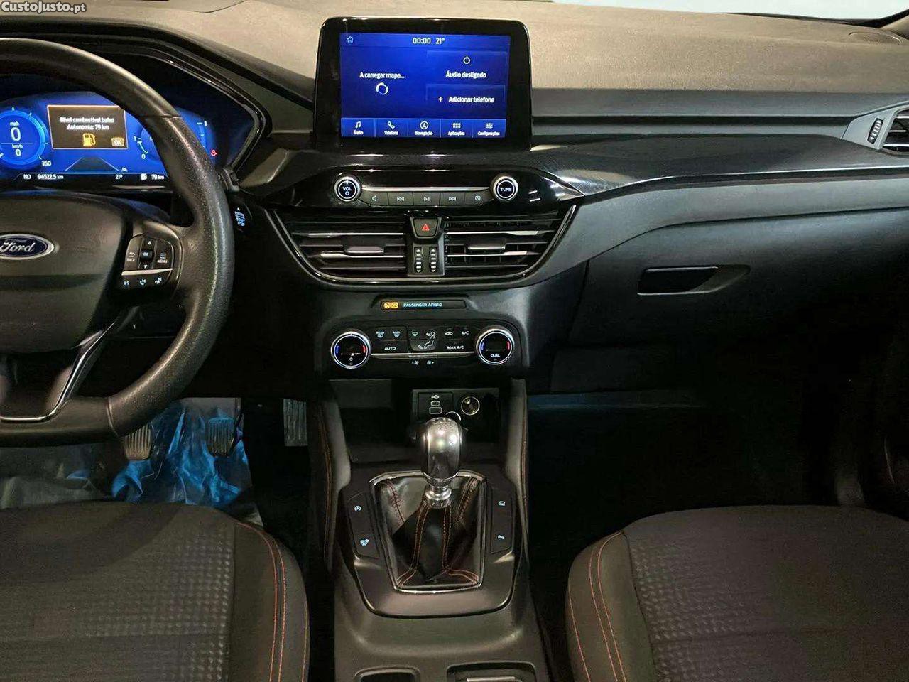 Ford Kuga 1.5 TDCi EcoBlue ST-Line — fotografia 13