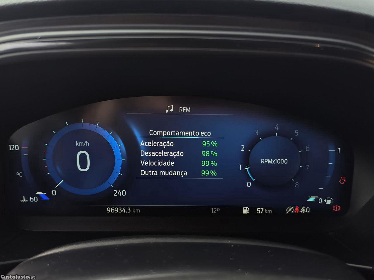 Ford Focus 1.0 EcoBoost MHEV ST-Line — fotografia 5
