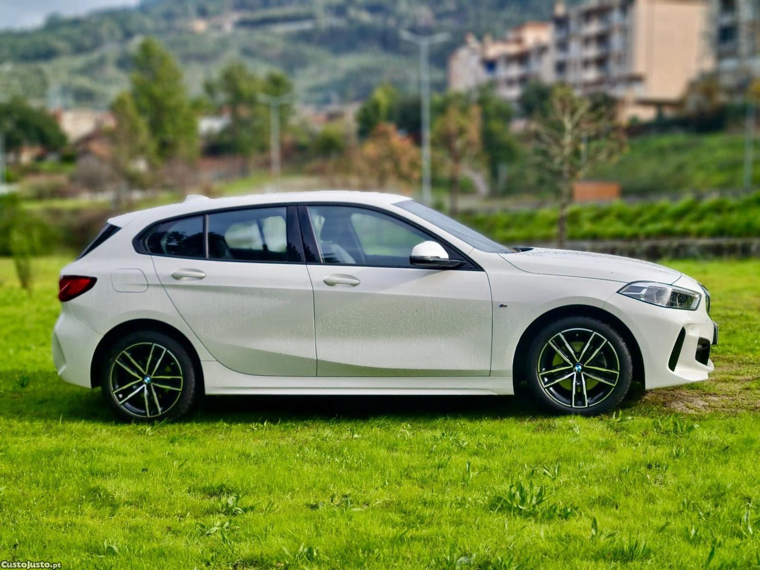 BMW 116 d Pack M NACIONAL - 22 — photo 4