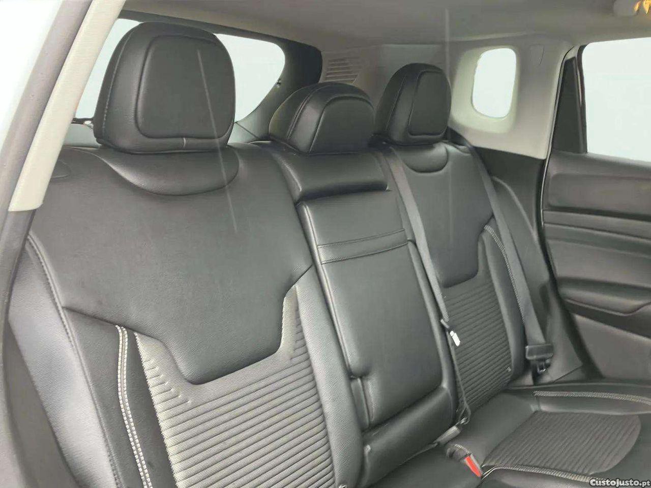 Jeep Compass 1.3 TG Limited — fotografia 5