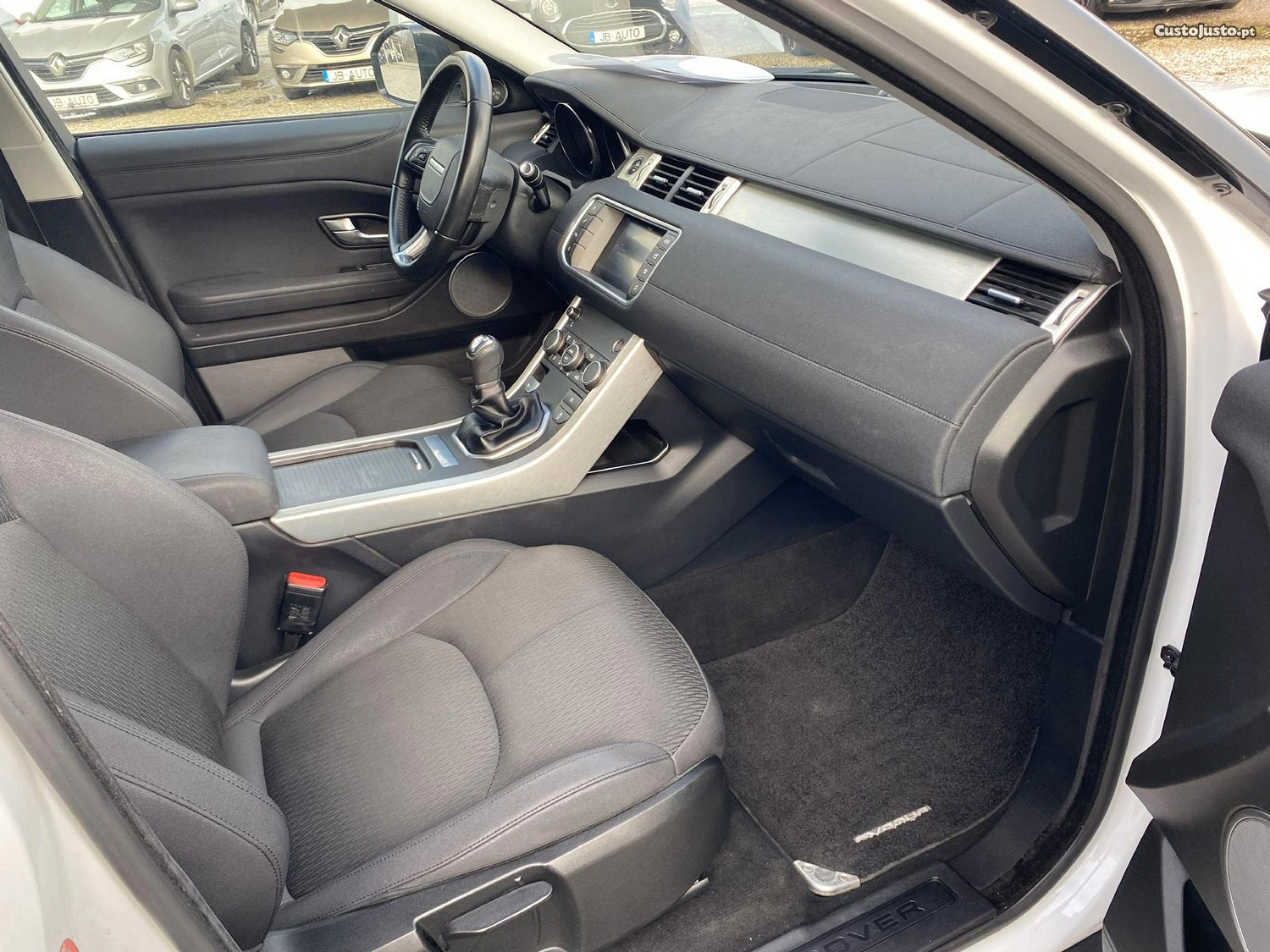 Land Rover Evoque 2.0 eD4 SE — fotografia 5