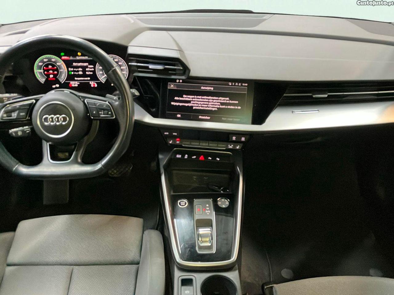 Audi A3 Sportback 45 TFSIe S tronic S line — fotografia 13