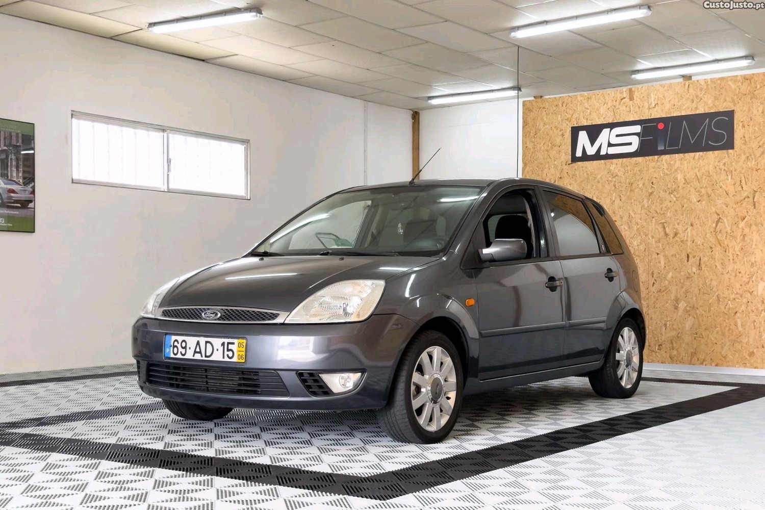 Ford Fiesta 12345 - 05 — photo 3