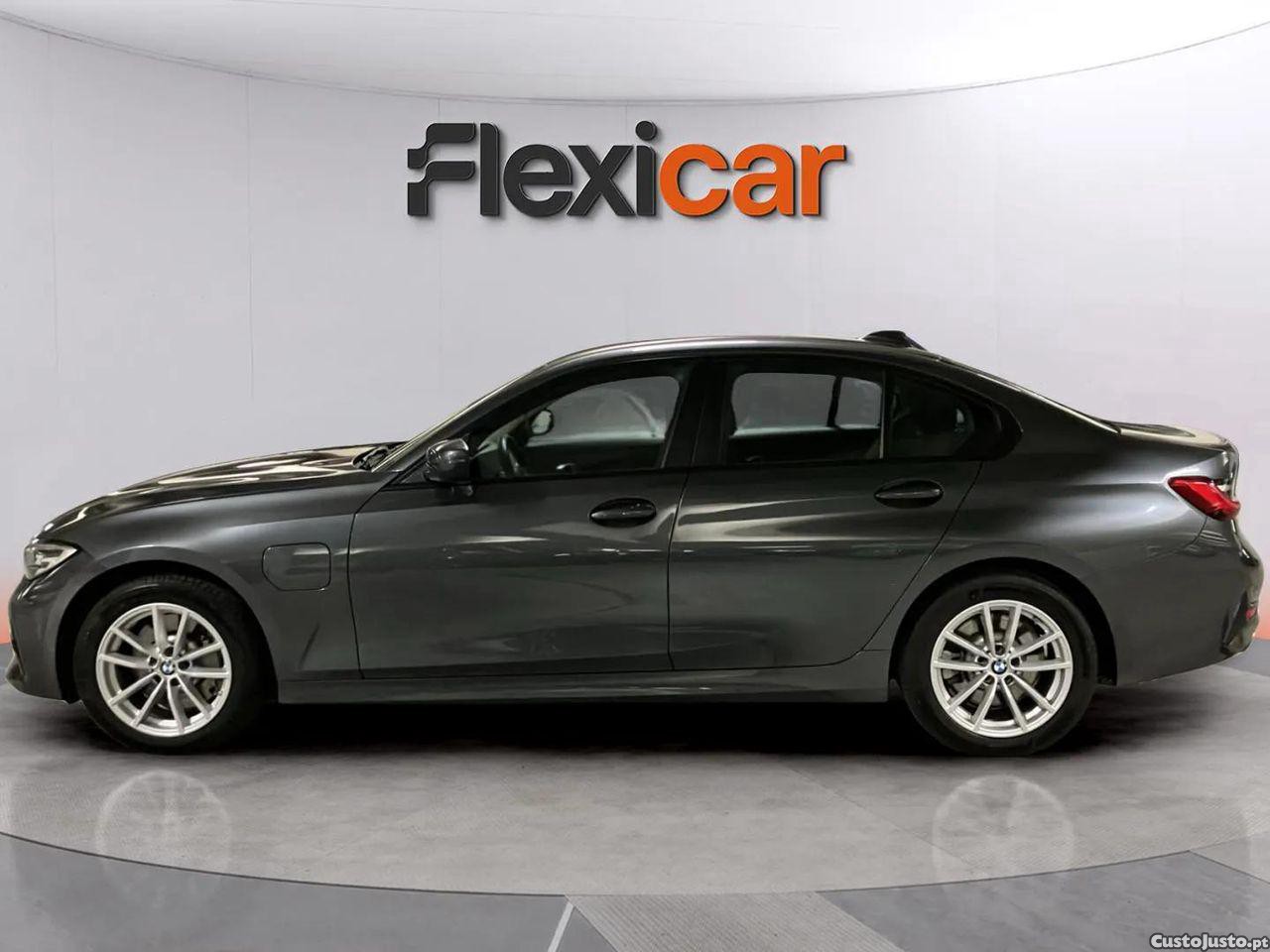 BMW 330 e Corporate Edition Auto - 20 foto 4