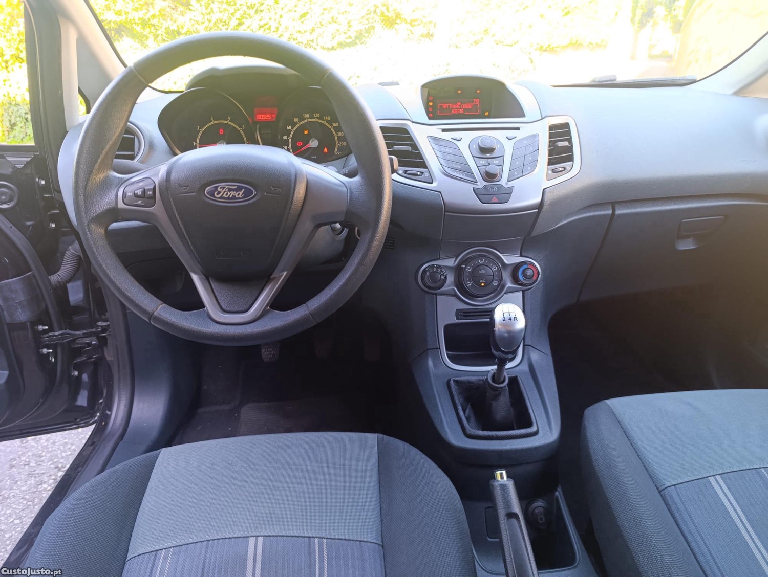 Ford Fiesta 1.200 iAC — fotografia 4
