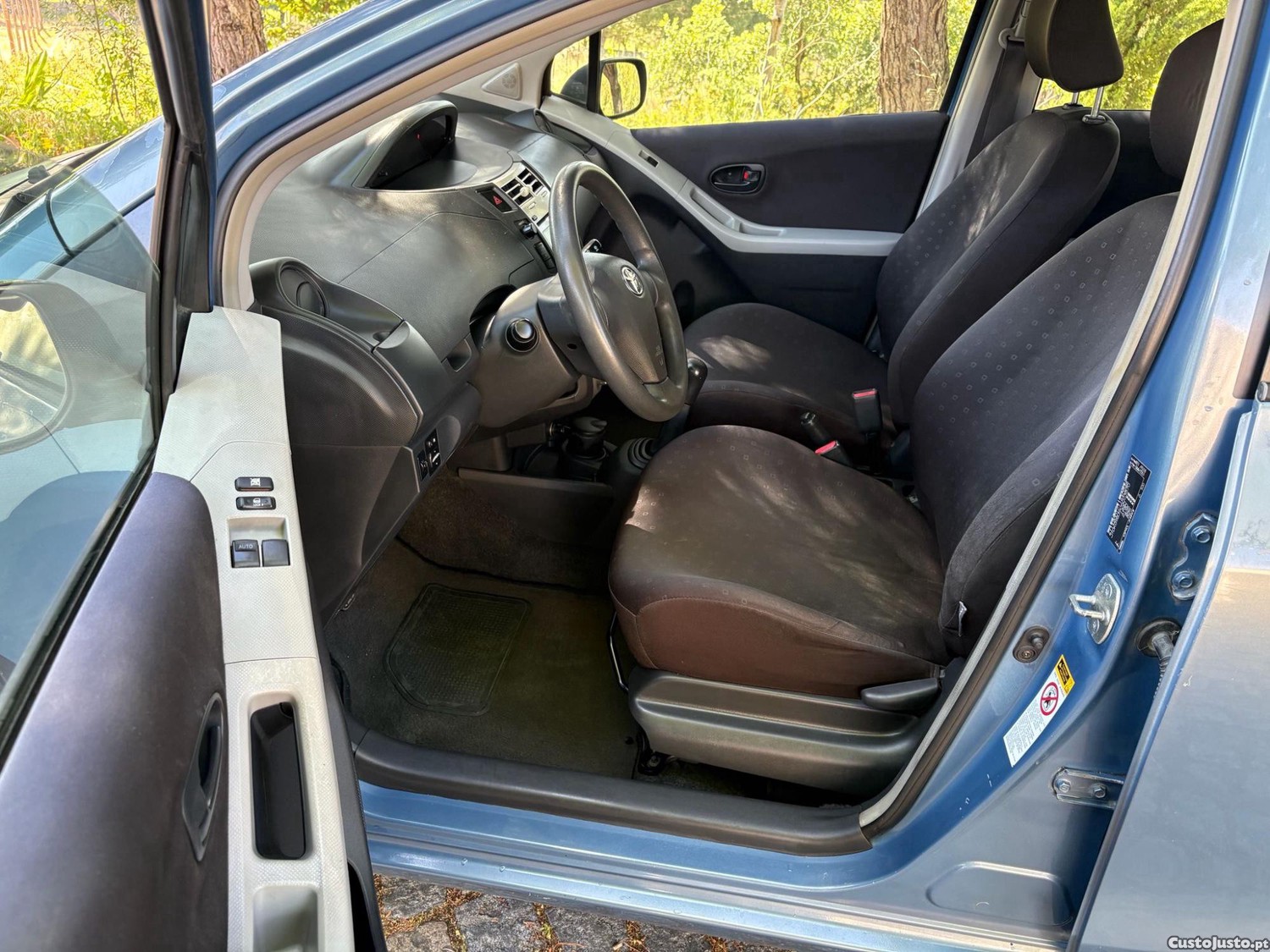 Toyota Yaris 1.0 cilin iuc barato — fotografia 5