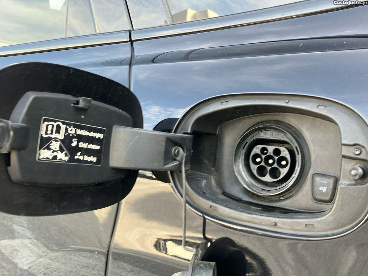 Porsche Cayenne S E-Hybrid — fotografia 3