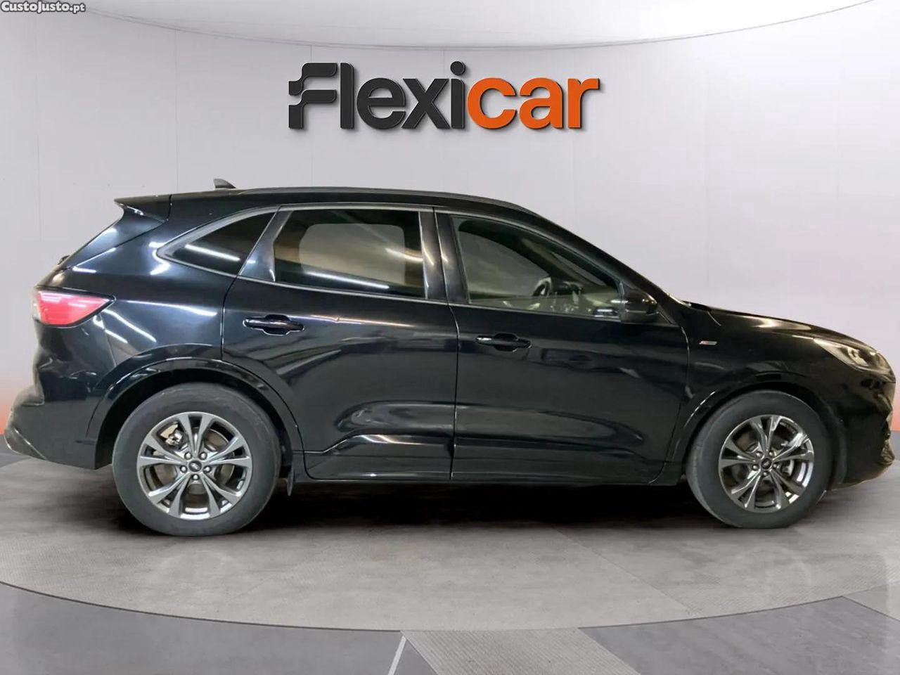 Ford Kuga 1.5 TDCi EcoBlue ST-Line — fotografia 20
