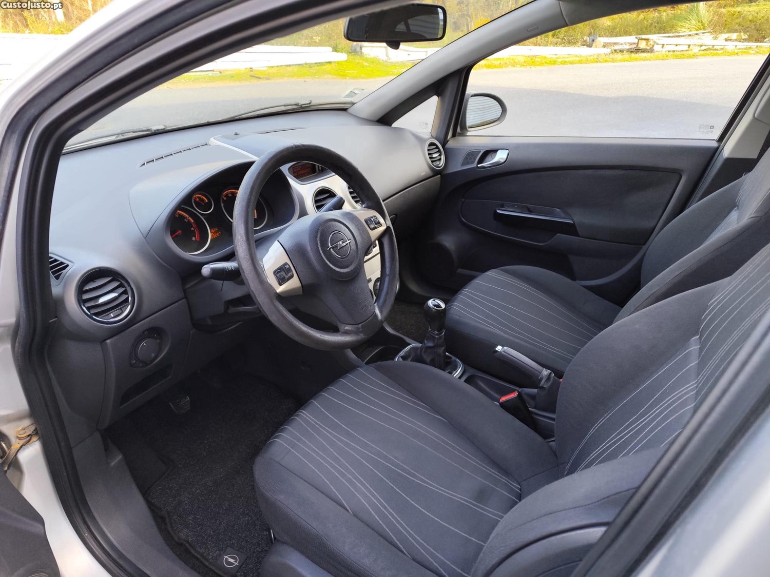 Opel Corsa 115 — fotografia 6