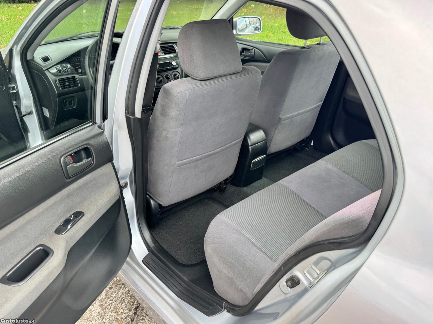 Mitsubishi Lancer 1.3 gasolina Muito Fiável - 06 — photo 4