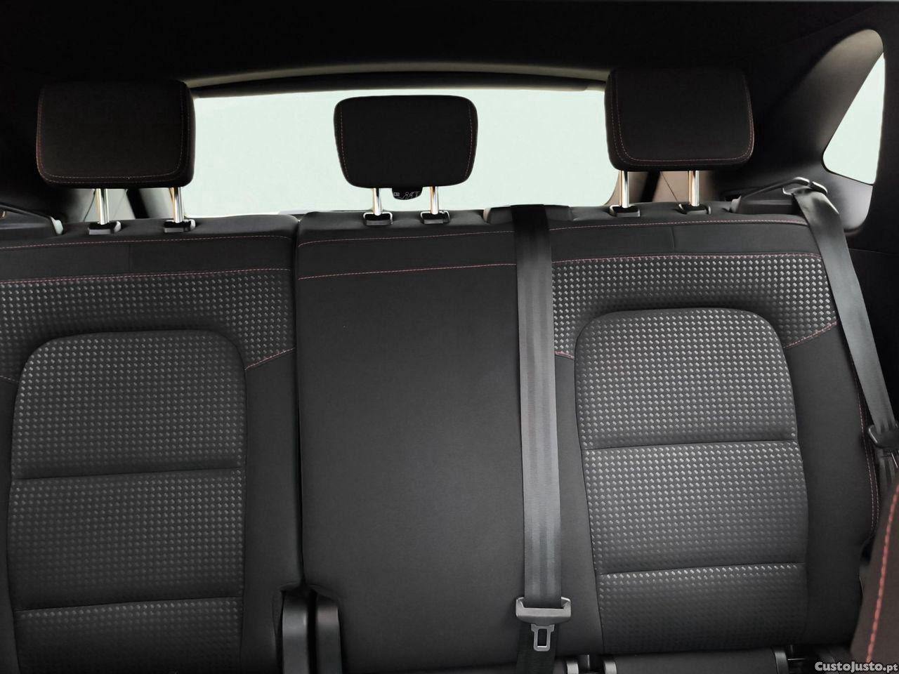 Ford Kuga 1.5 TDCi EcoBlue ST-Line — fotografia 2