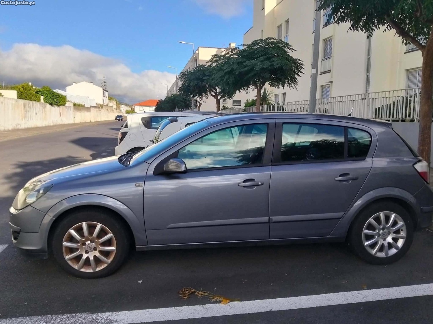 Opel Astra 1.4 - 04 — photo 4