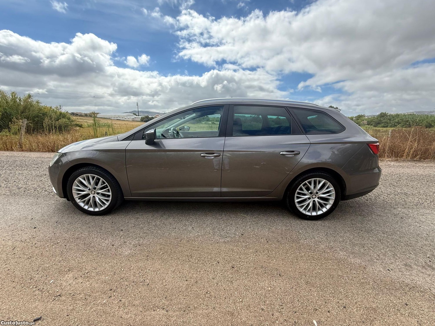 SEAT Leon 2.0 TDI 150cv Cx DSG Full Extras — fotografia 3