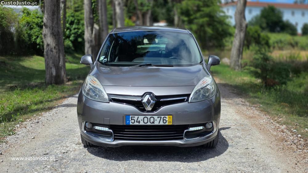 Renault Grand Scénic 1.5 dCi Dynamique 7l - 14 — photo 3