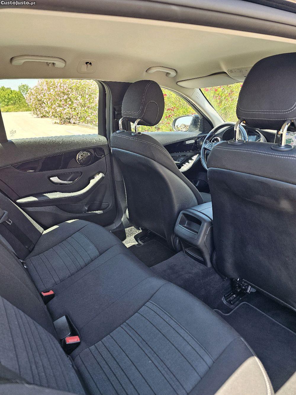 Mercedes-Benz C 220 D BlueTec — fotografia 5