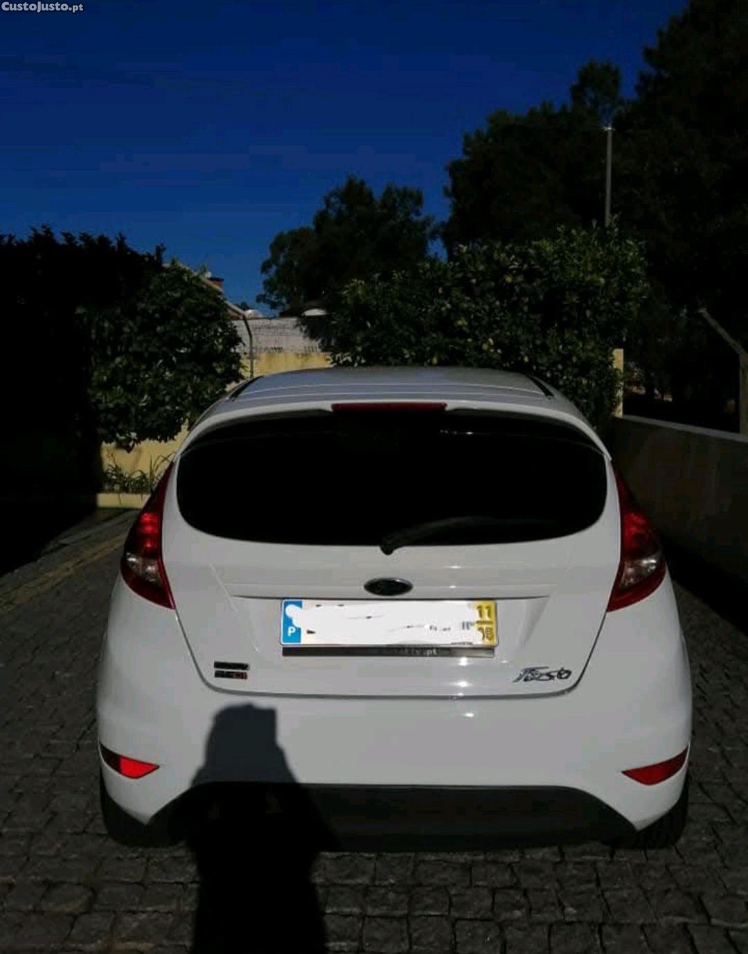 Ford Fiesta 1.4 TDCI - 11 — photo 4