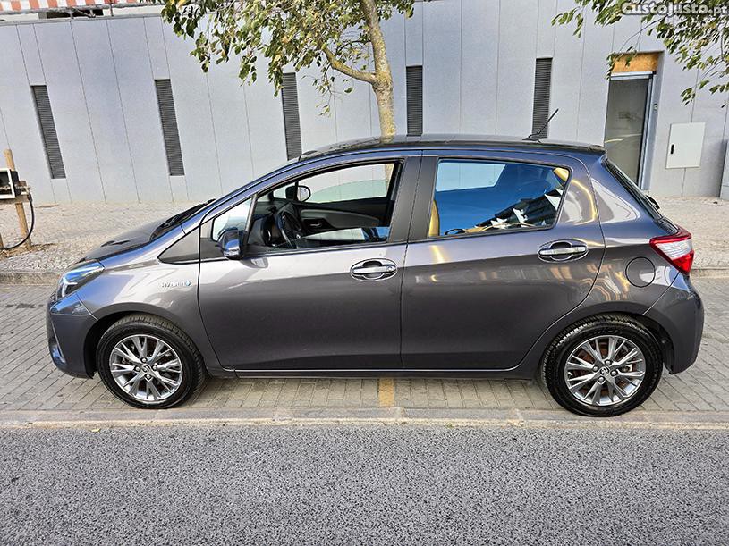 Toyota Yaris 1.5 Hybrid - 82.000 kms - 17 — photo 2