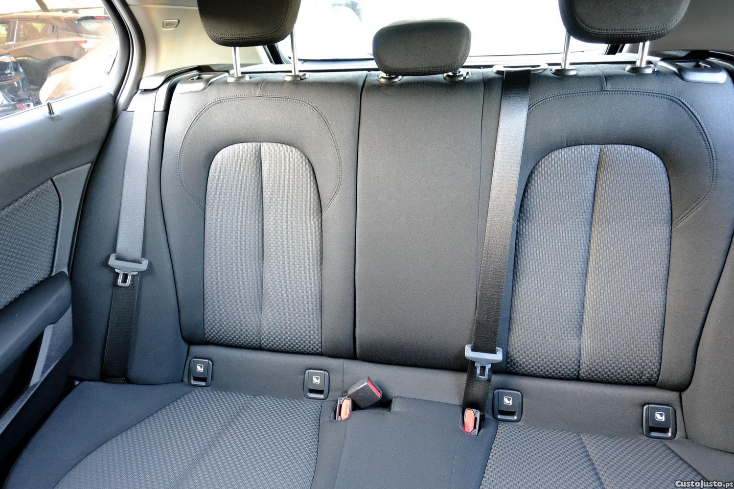 BMW 116 d Advantage — fotografia 17