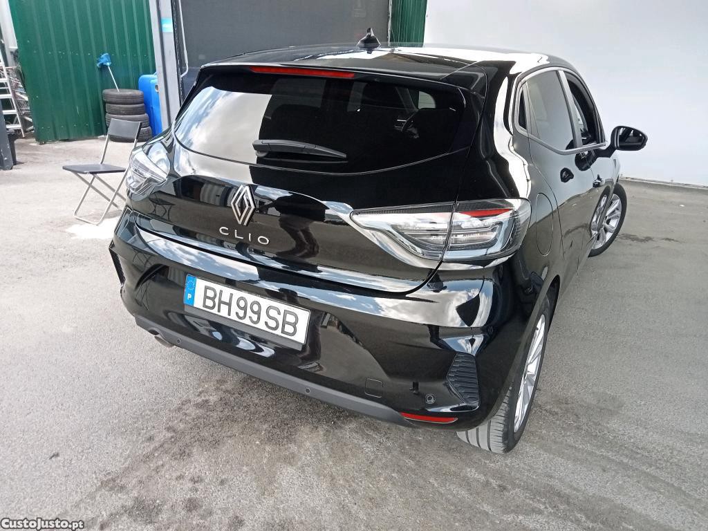 Renault Clio 1.0 TCe Evolution Bi-Fuel 101cv - 24 — photo 4