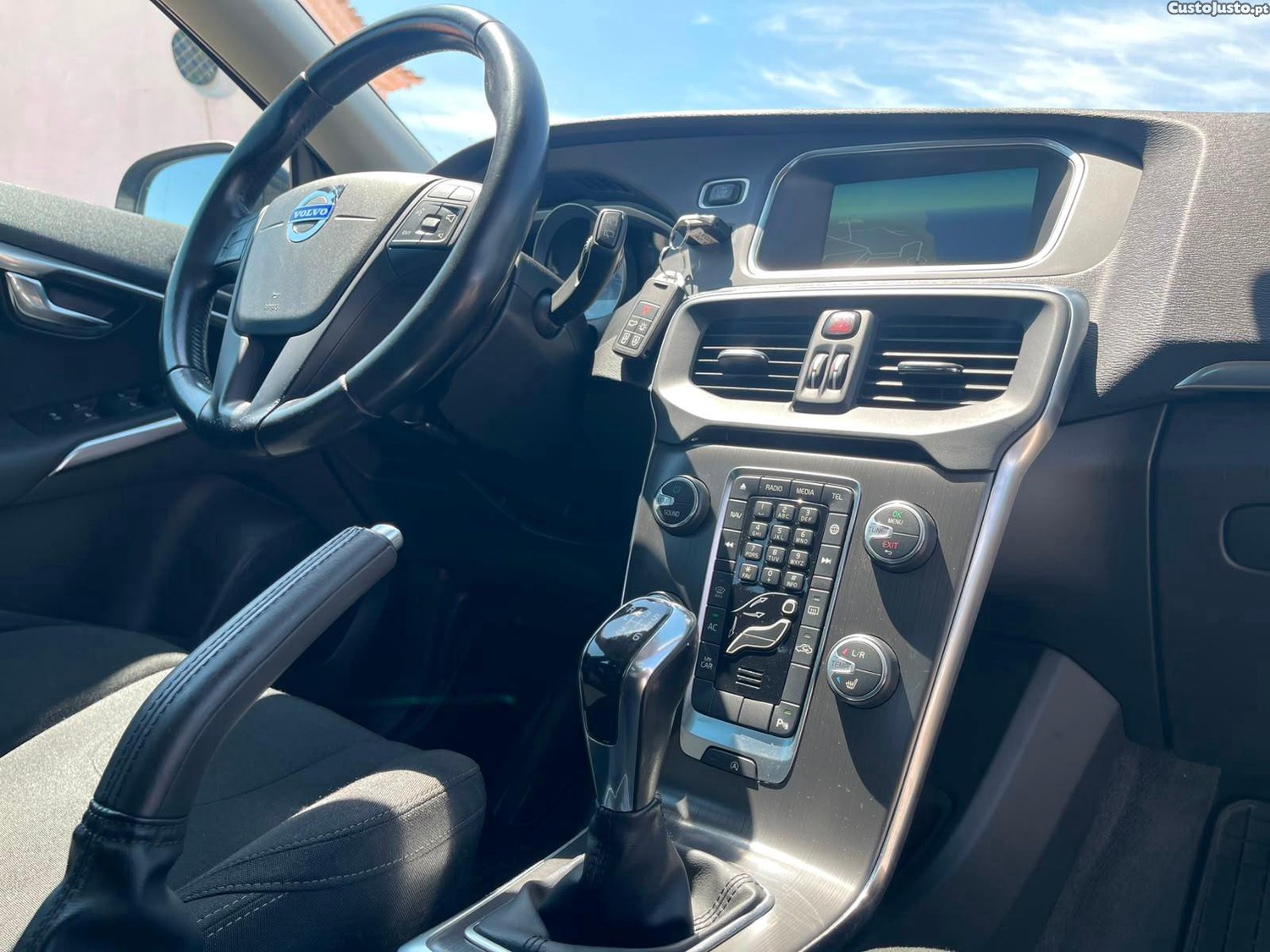 Volvo V40 1.6 D2 Summum Eco — fotografia 5