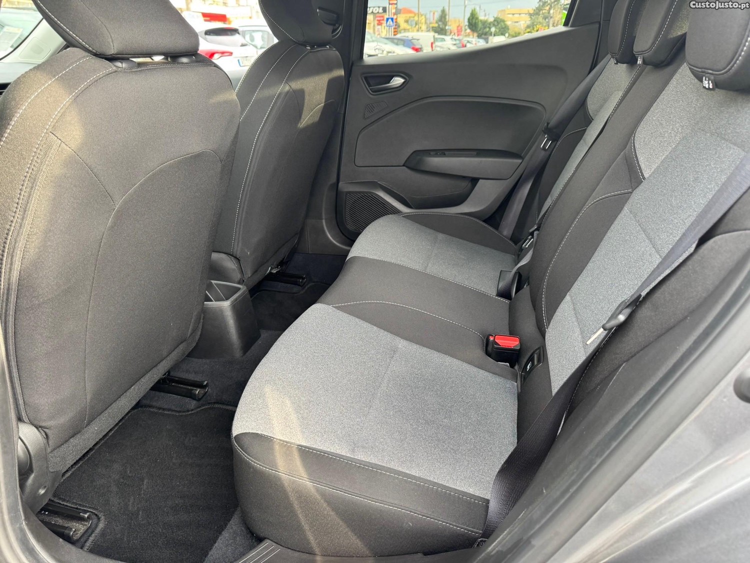 Renault Clio 1.0 TCe Evolution — fotografia 15