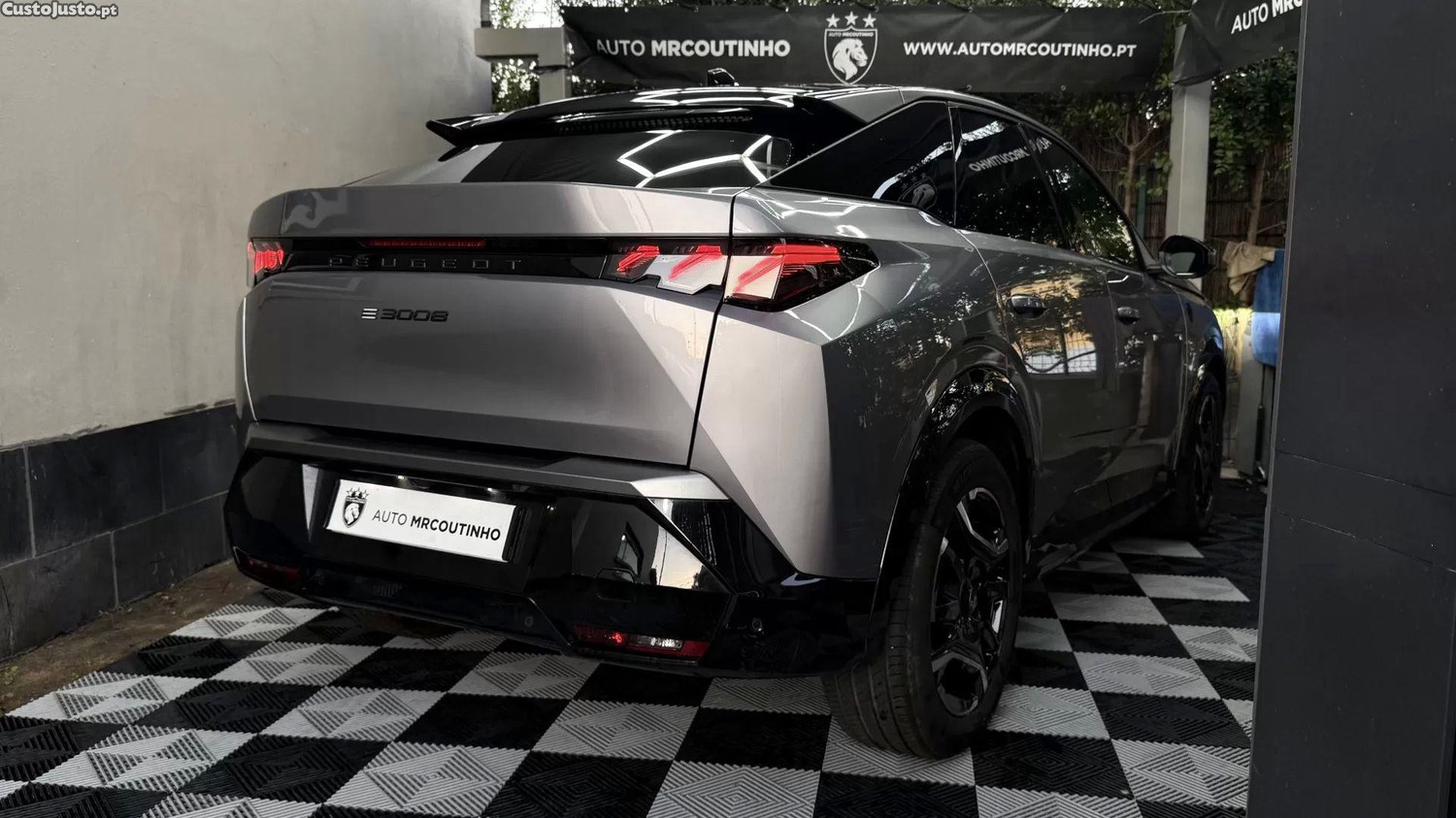 Peugeot e-3008 73 kwh gt - 25 — photo 5
