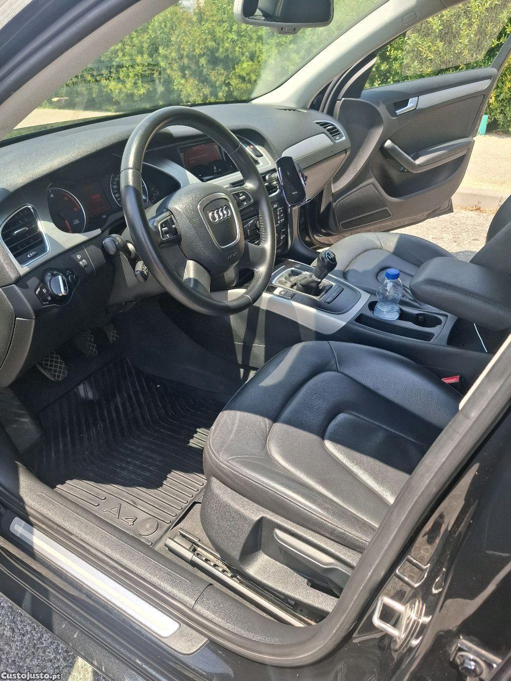 Audi A4 .B8 2.0TDI .192.000km Possibilidade Financiamento — fotografia 4