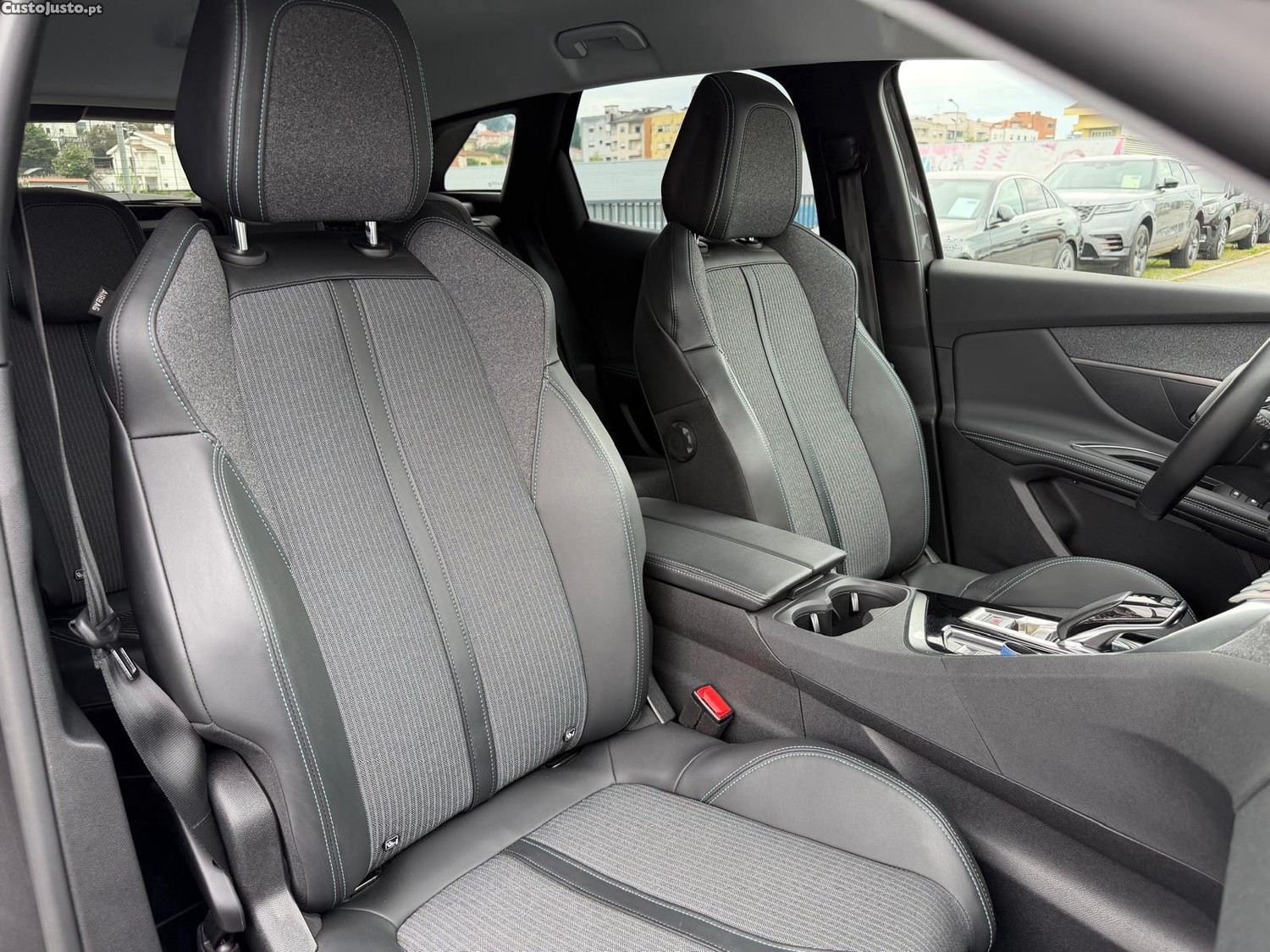 Peugeot 3008 1.6 Hybrid Allure e-EAT8 — fotografia 10