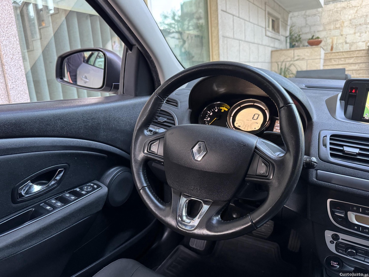 Renault Mégane LIMITED AUTO 2016 — fotografia 6