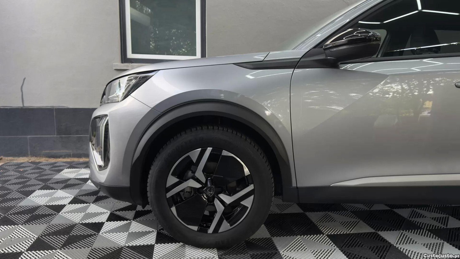 Peugeot 2008 Puretech 100 allure - 24 — photo 4