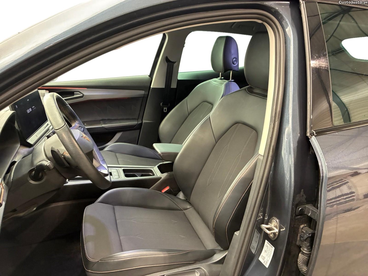 CUPRA Formentor 1.4 e-Hybrid DSG6 - 24 — photo 3