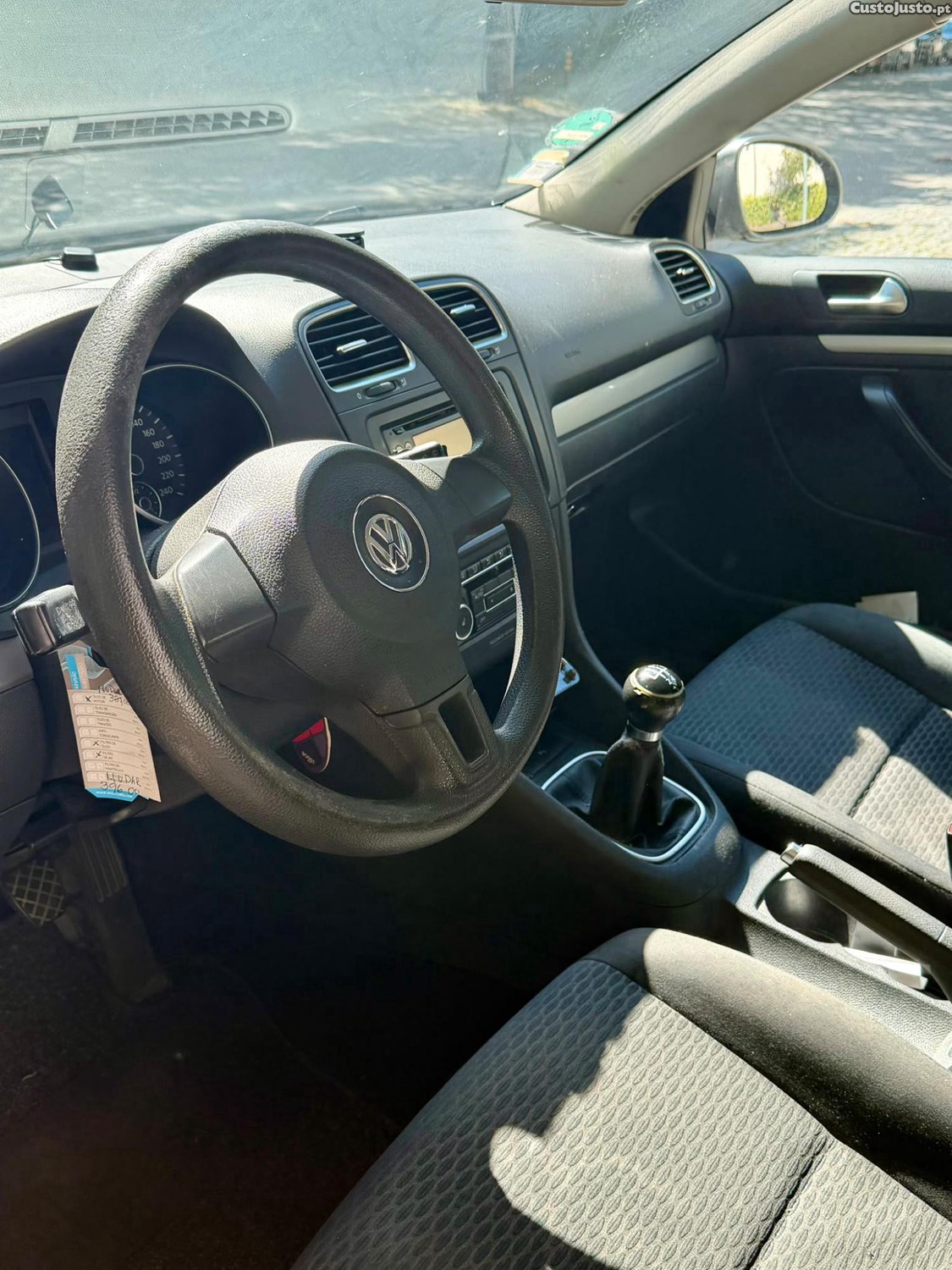 VW Golf 1.6 DTI - 09 — photo 3
