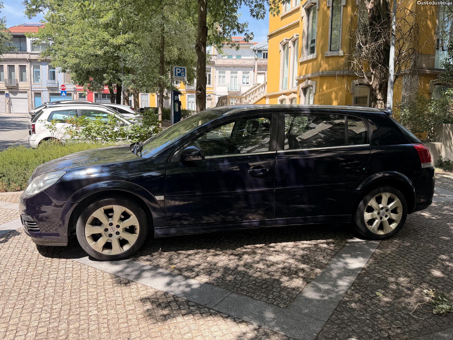 Opel Signum 1.9 CDTi Cosmo 150 CV — fotografia 20