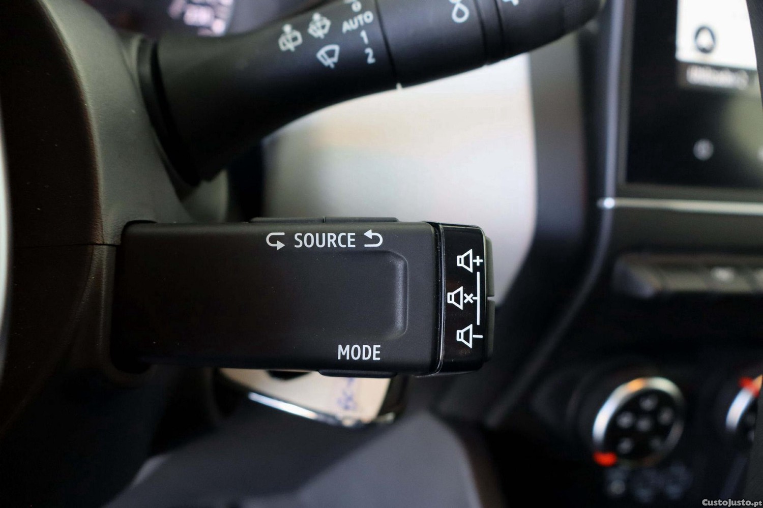 Renault Clio 1.O TCe Evolution Bi-Fuel — fotografia 12