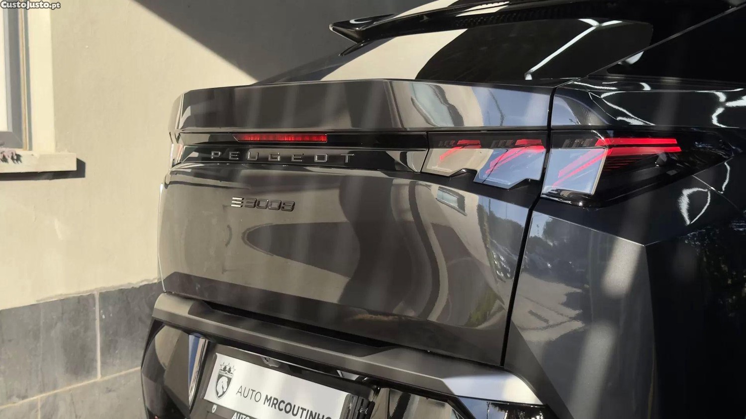 Peugeot e-3008 73 kwh gt - 25 — photo 2