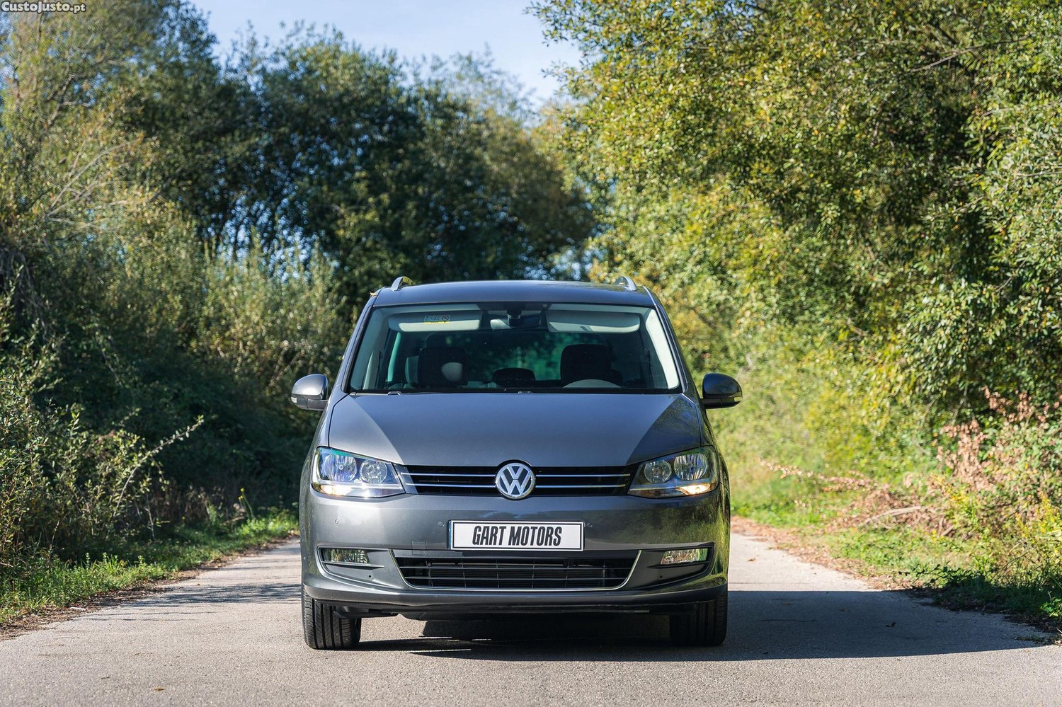 VW Sharan 2.0 TDi Blue Confortline DSG - 18 — photo 2