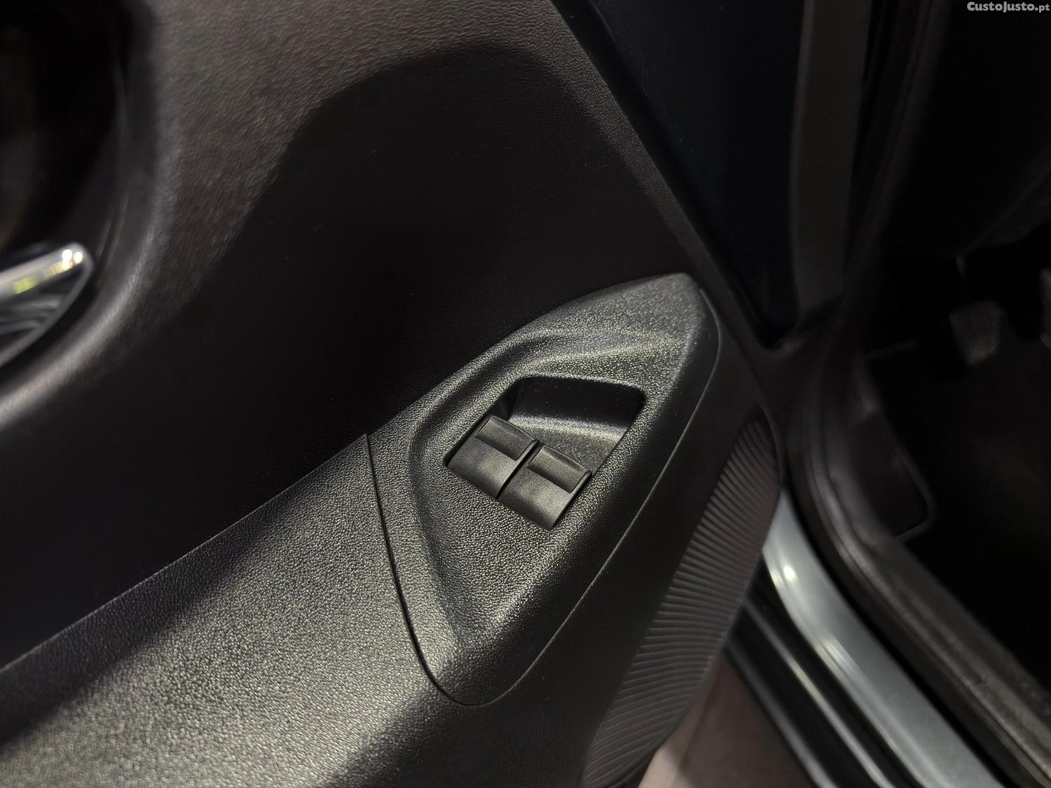 Toyota Aygo 1.0 X-Clusiv — fotografia 5