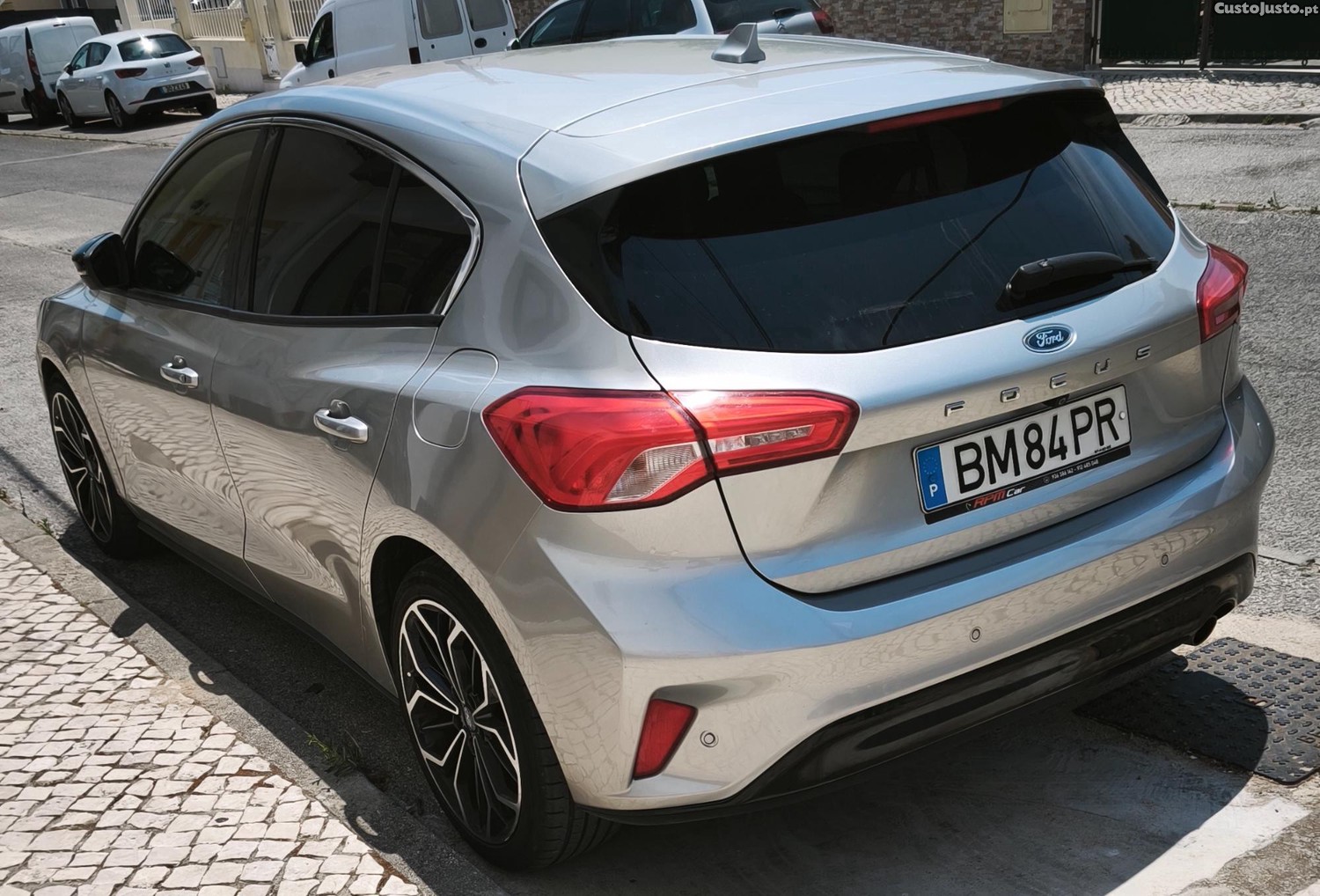 Ford Focus ecoboost 125cv Titanium — fotografia 6