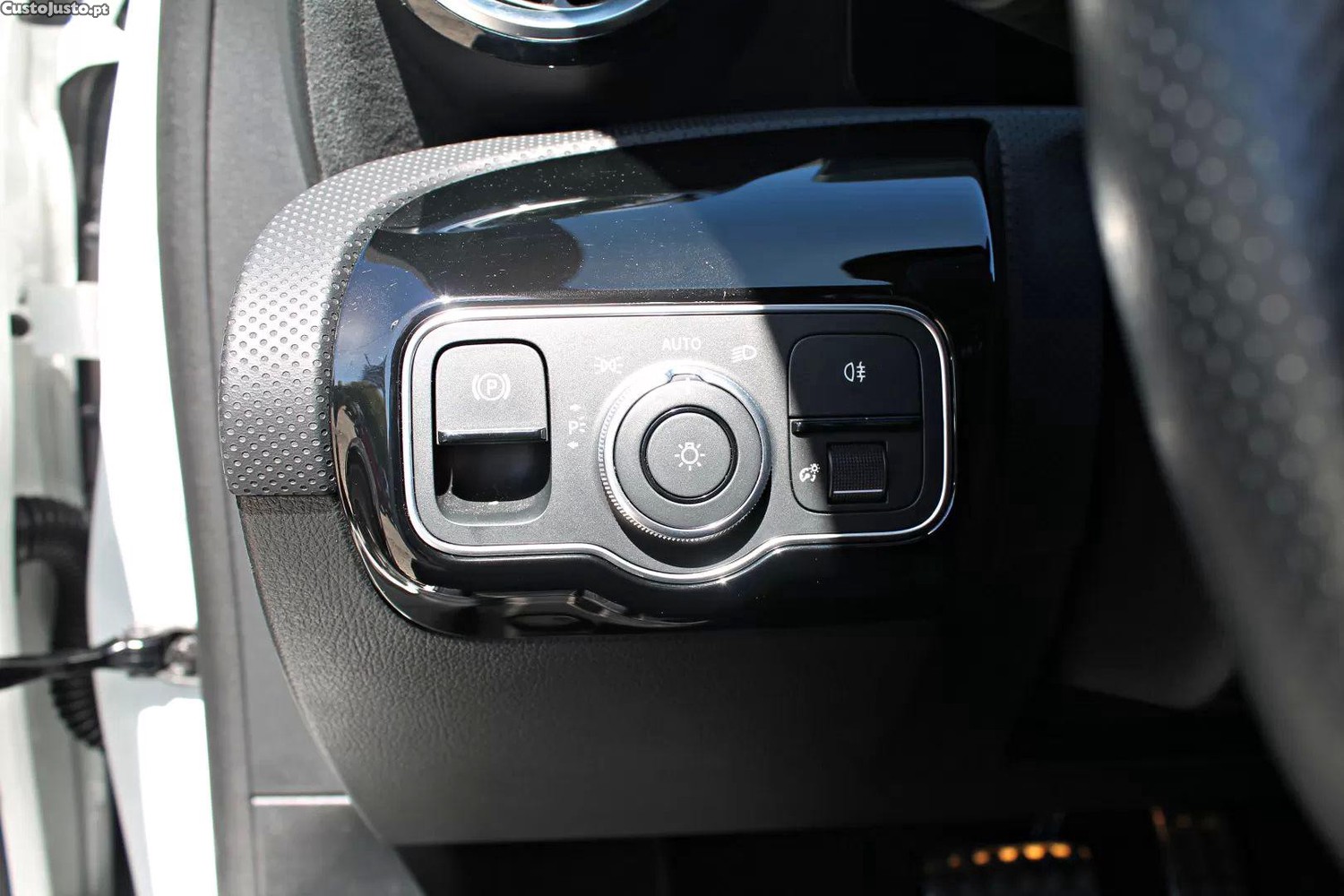 Mercedes-Benz A 180 7g-dct amg line — fotografia 4