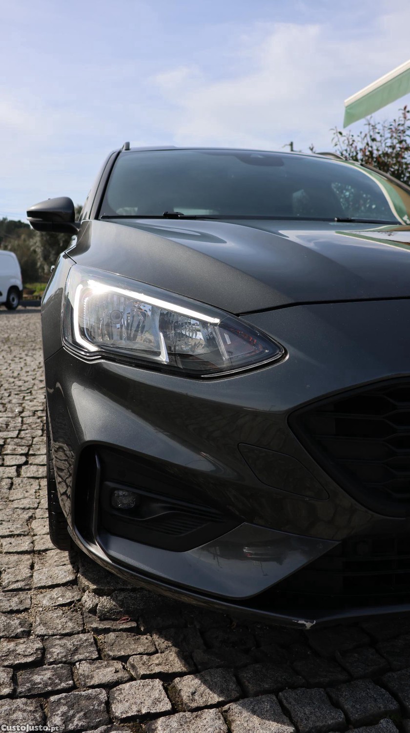Ford Focus ST-Line 1.0 EcoBoost ST-Line — photo 5