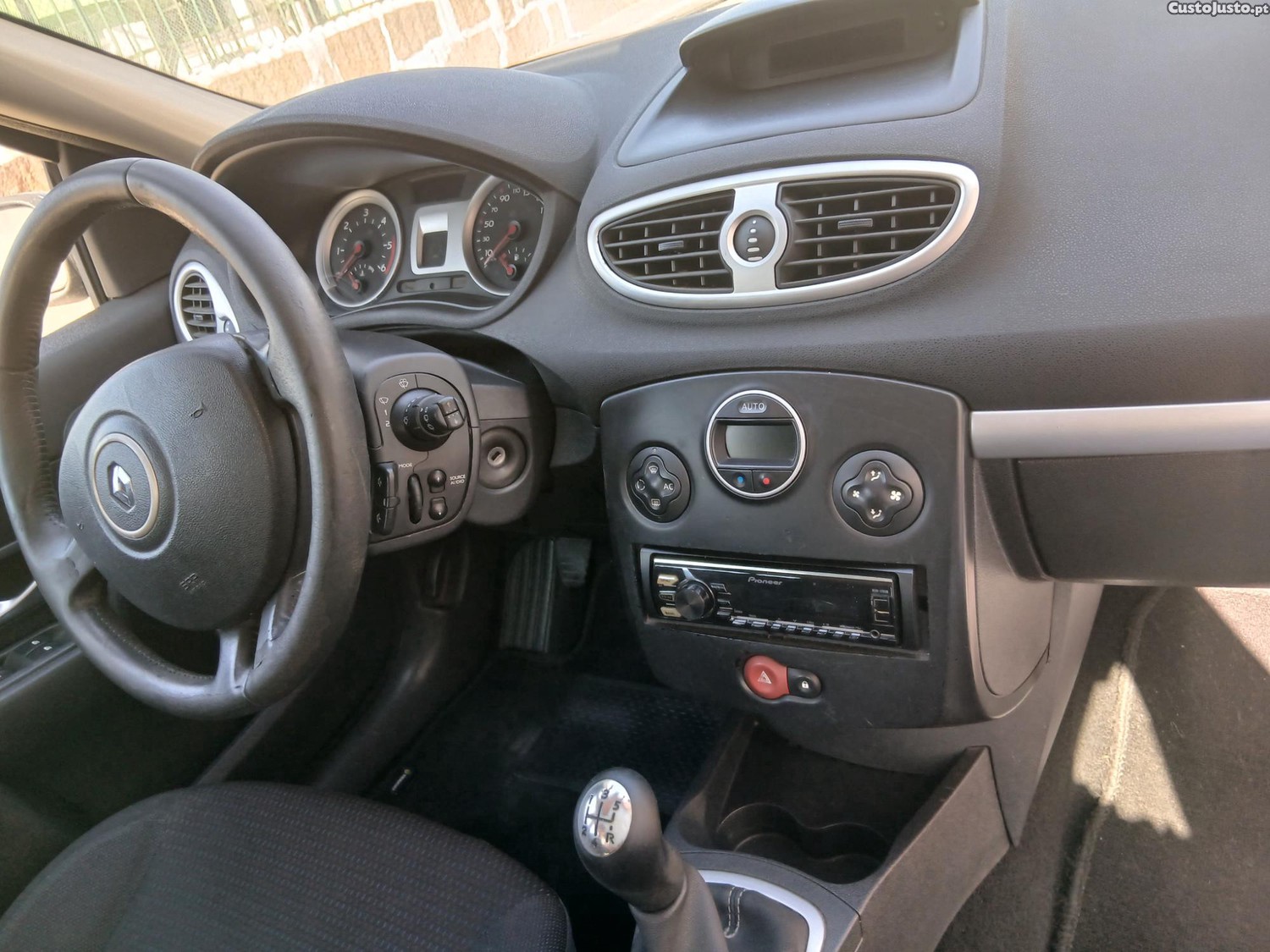 Renault Clio Confor — photo 4