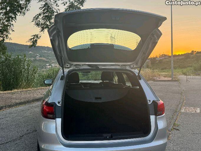 Opel Astra SPORTS TOURER — fotografia 7