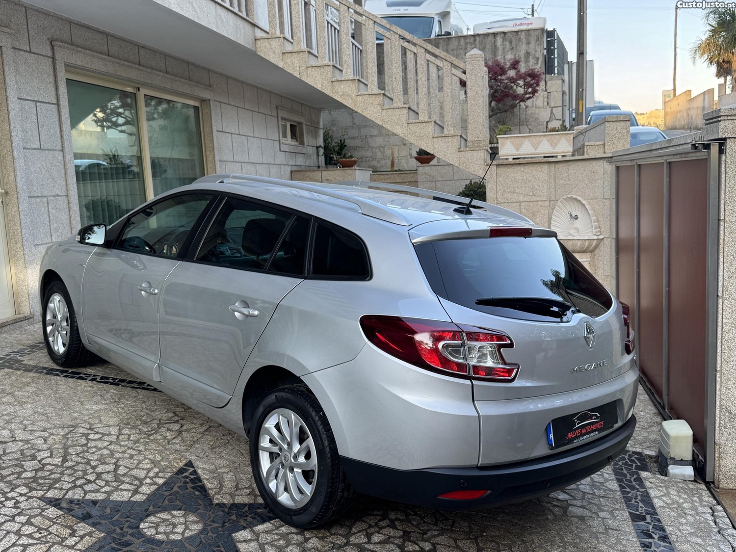 Renault Mégane LIMITED AUTO 2016 — fotografia 9
